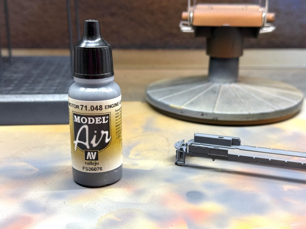 Vallejo Engine Gray (71.048)