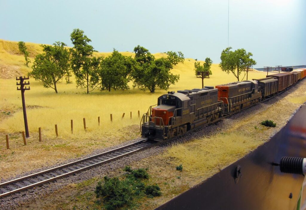 Other Layouts: Southern Pacific Coast Line in N scale