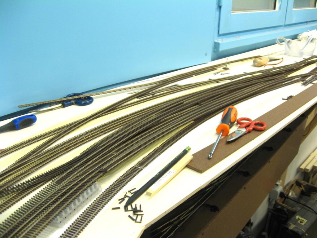 Tons of flextrack to complete the Guadalupe Yard