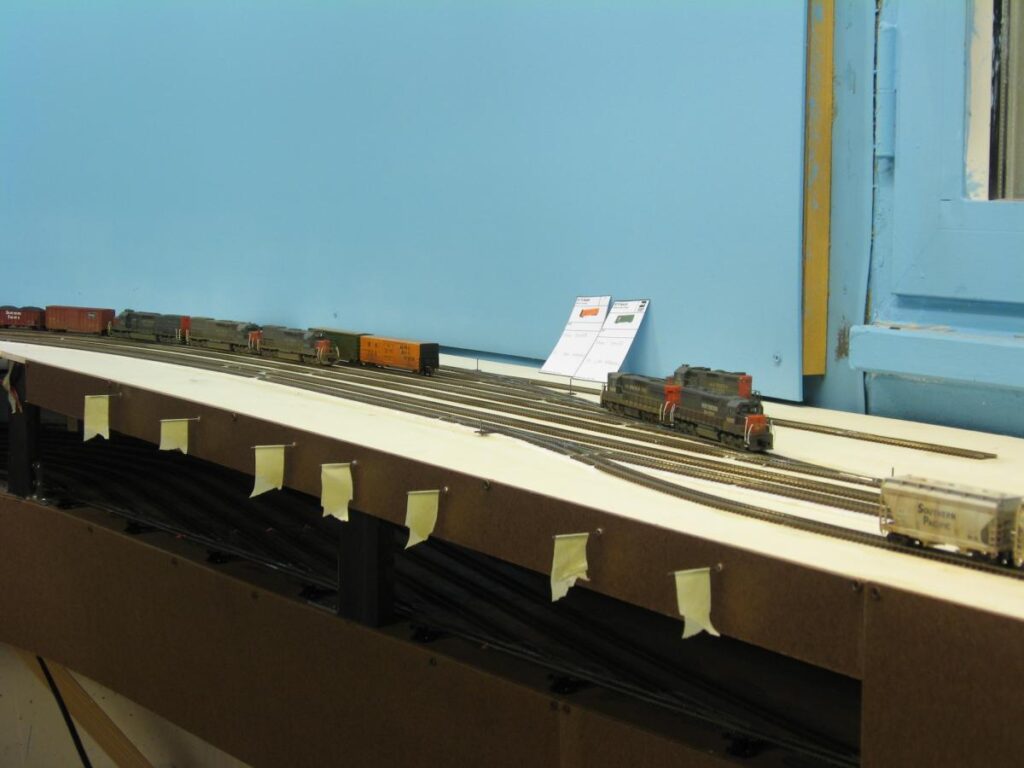 SP Coast Line in N Scale, Guadalupe Yard switching