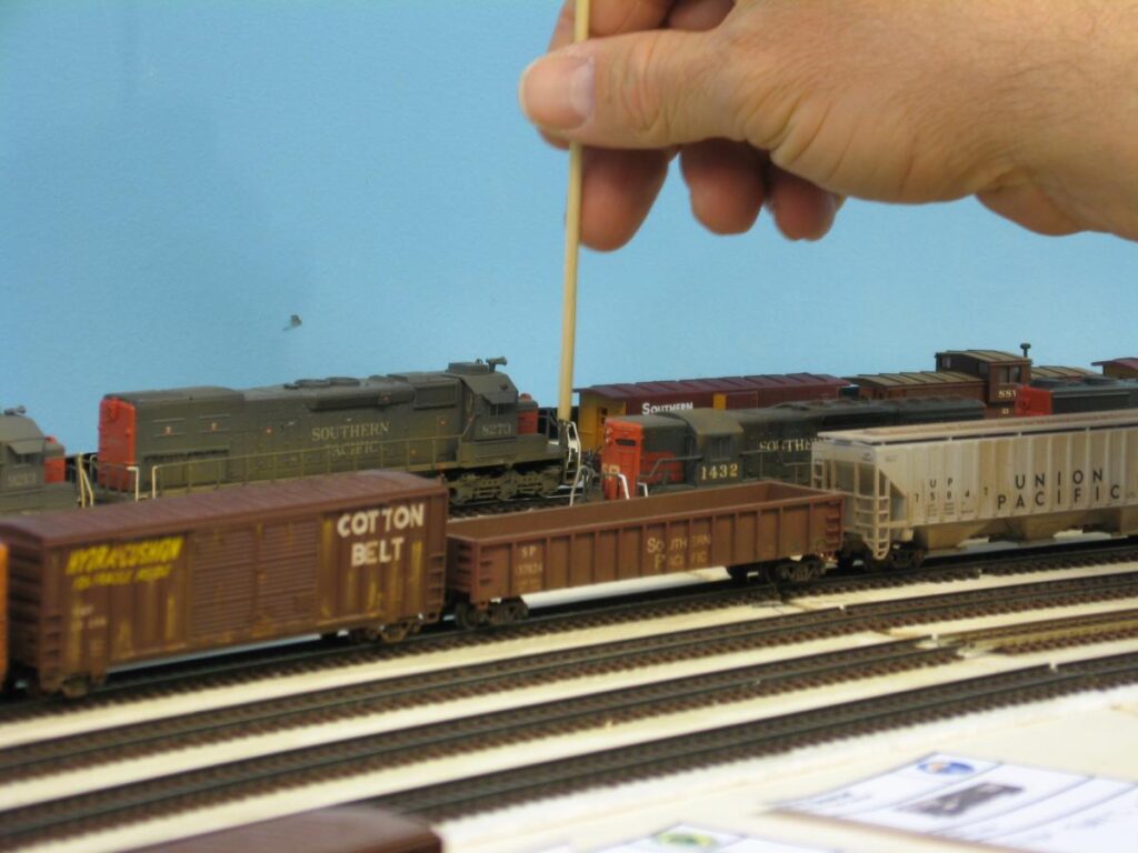 Uncoupling a bay-window SP caboose