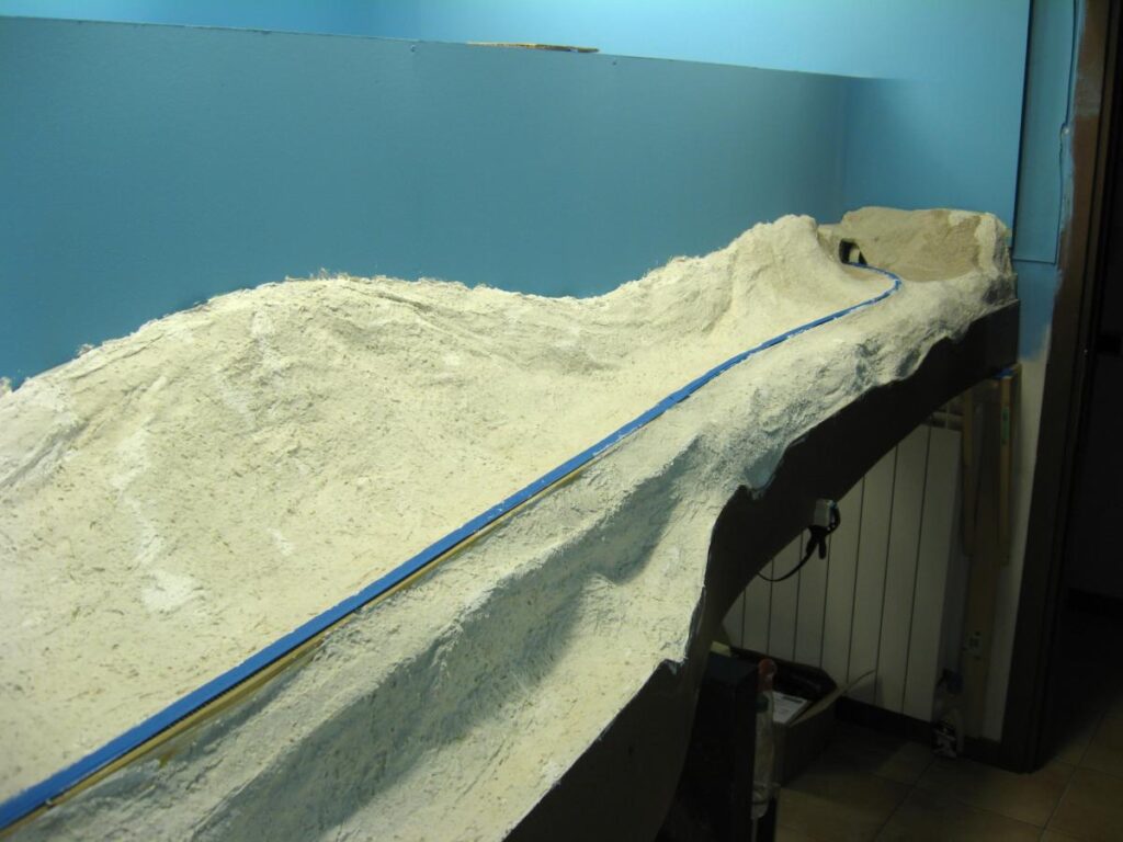 SP Coast Line in N Scale, plaster of Paris terrain
