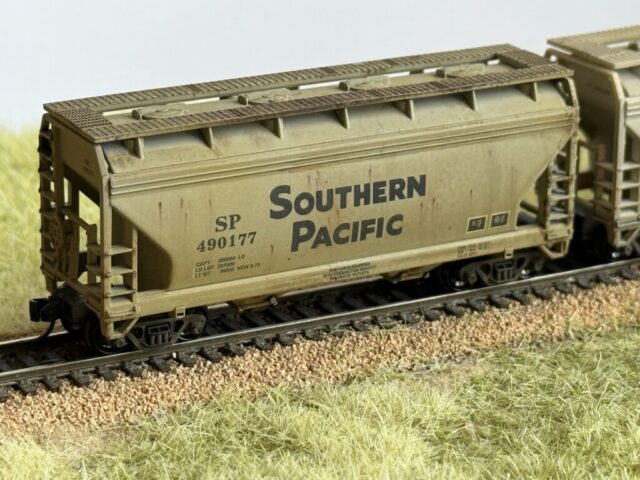 SP 490177 Covered Hopper