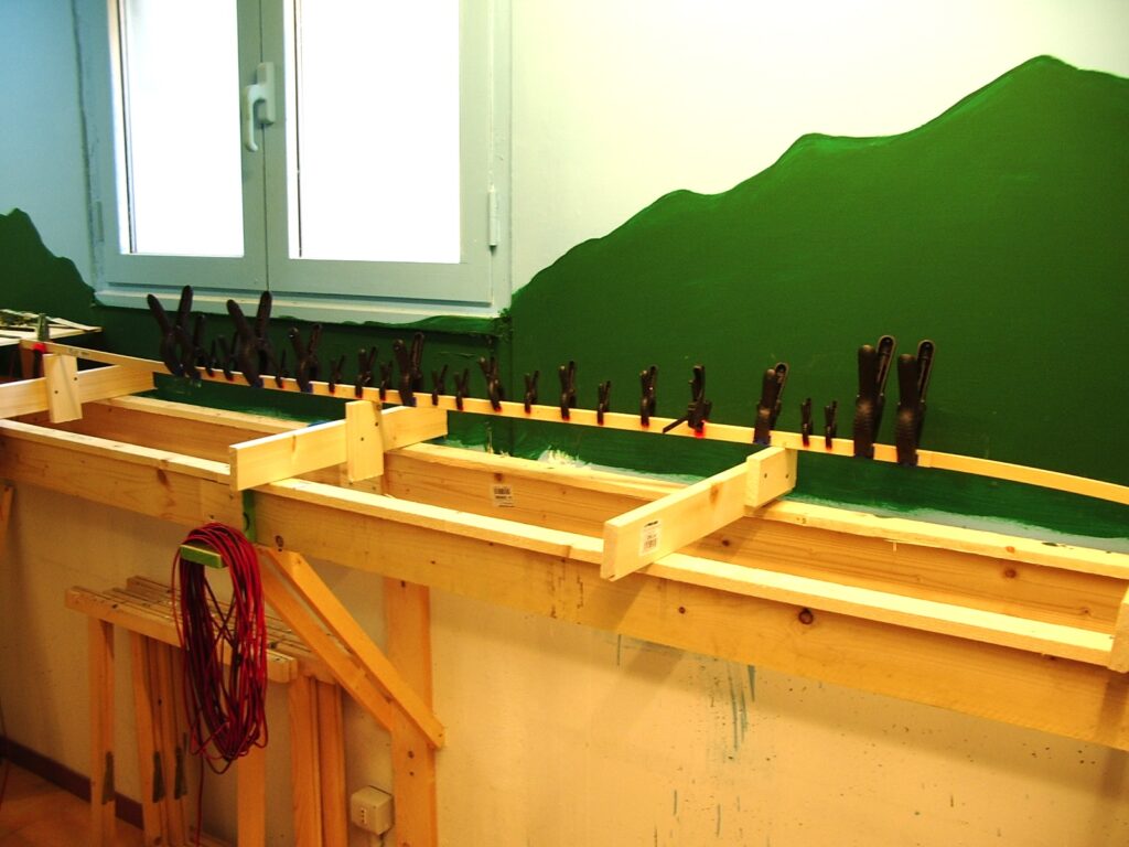Kopfbergbahn Austrian Layout: spline roadbed.