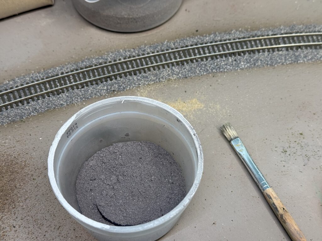 Weathering powder made of 2:1 plaster/black pigments