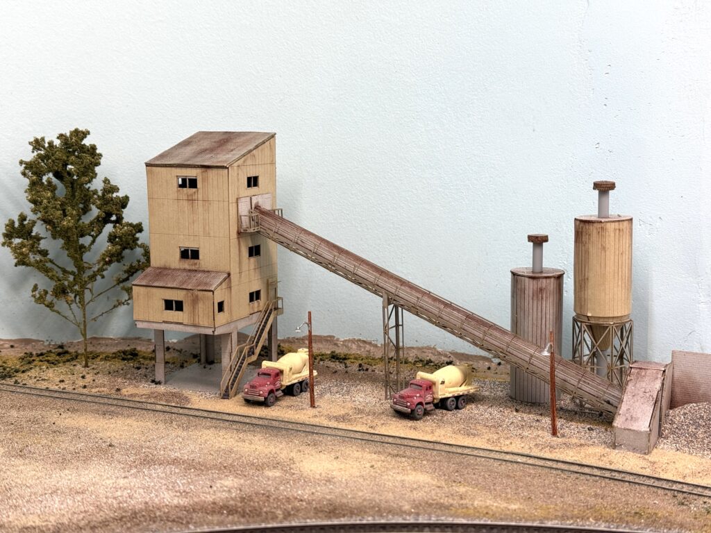 Ready-mix cement plant