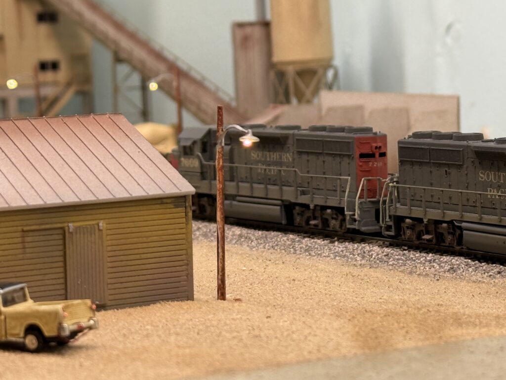 Woodland Scenics light pole